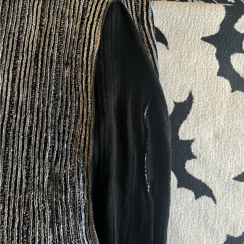 Lulu’s Metallic Silver and Black Sleeveless Sweater Dress - Picture 5 of 6